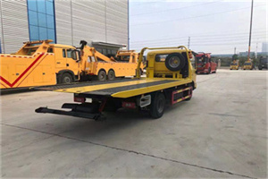 革吉非事故拖车