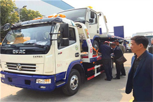 革吉汽车道路救援拖车价格